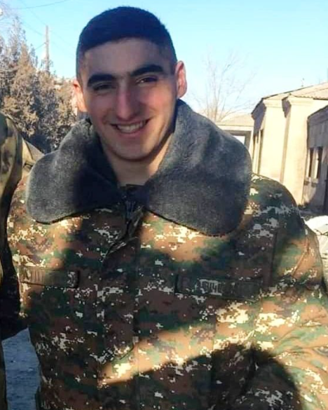Սիանոսյան Էդուարդ