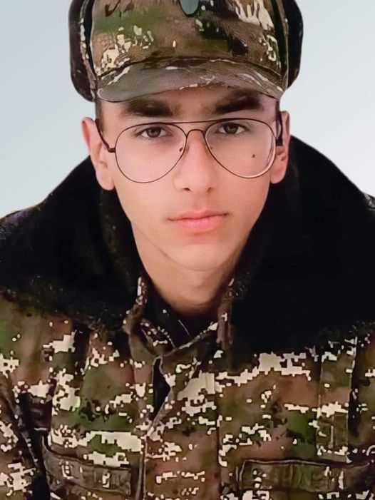 Լոպոյան Արթուր